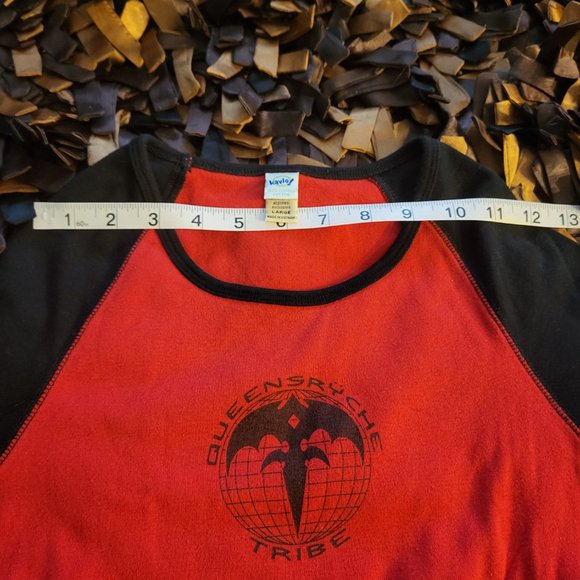 Vintage Queensryche 2003 "Tribe" Logo Concert Shirt Women's Large - Picture 9 of 10